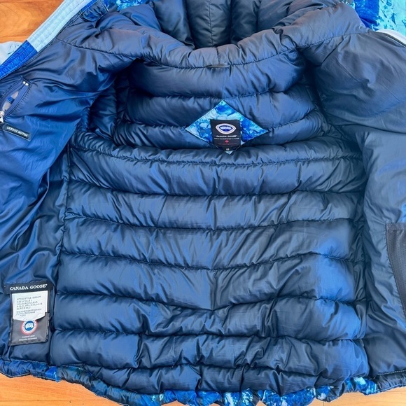 Canada Goose jacket sz L women’s Large down puffer coat hooded hood bomber - Picture 6 of 15